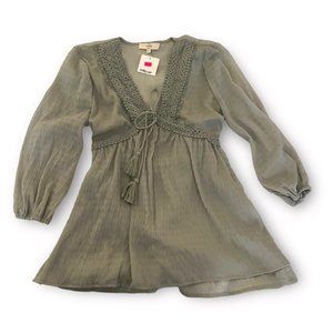Light Green Entro Blouse With Lace Detailing